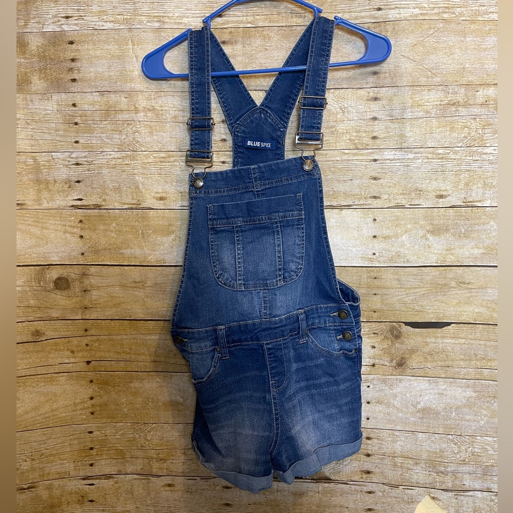 Blue spice Jean short overalls 🛍